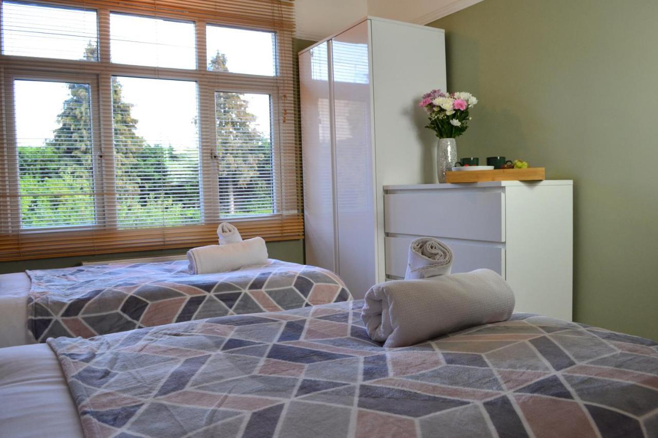 Epicsa - 3 Bedroom Family & Corporate Stay, Garden And Free Parking Holiday home Cambridge (Cambridgeshire)
